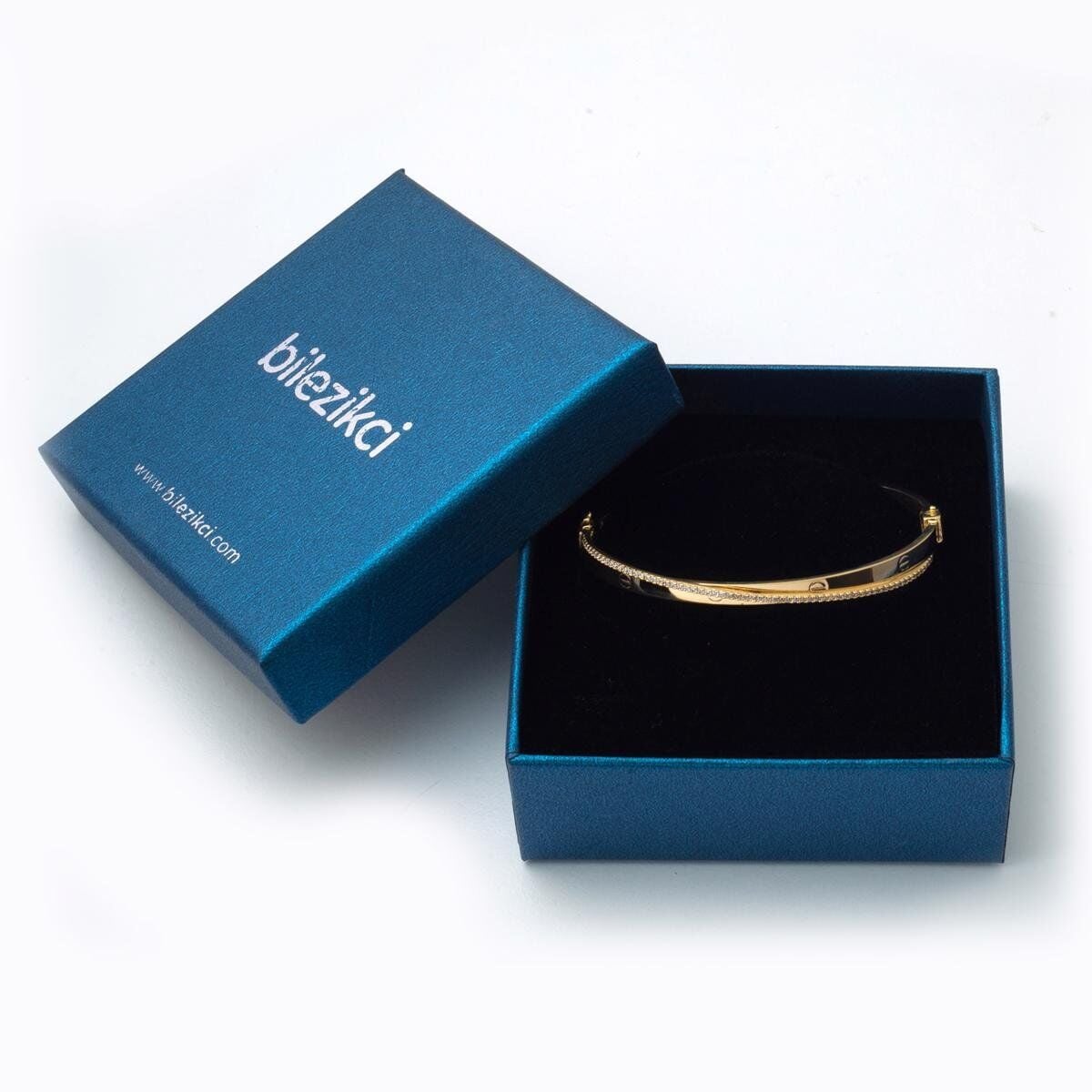 14K Yellow Gold Studded Hinged Cuff Cubic Zirconia Bangle (7.93 g)