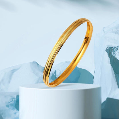 22K Yellow Gold Line Bangle
