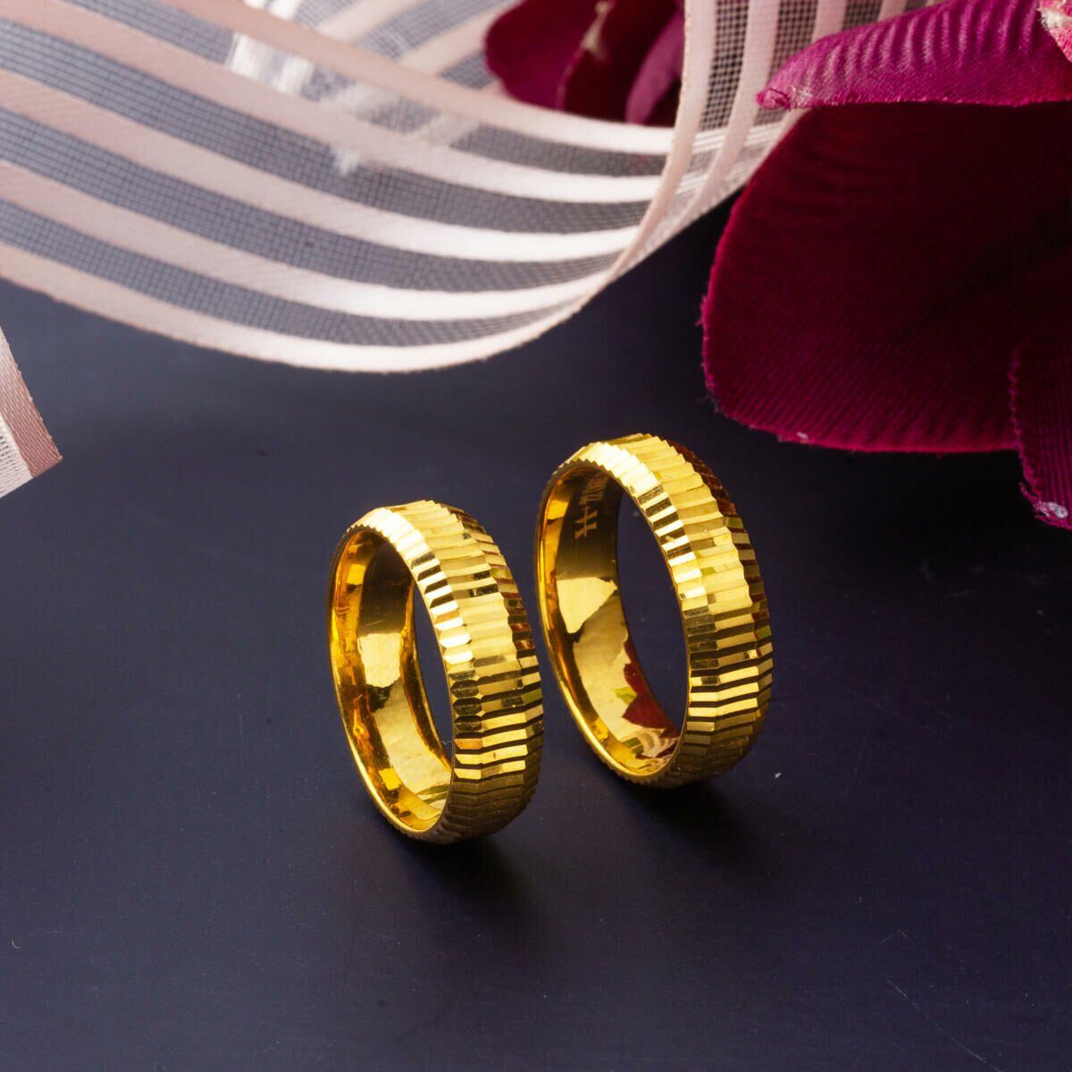 22K Yellow Gold Striped Double Wedding Band Ring Set