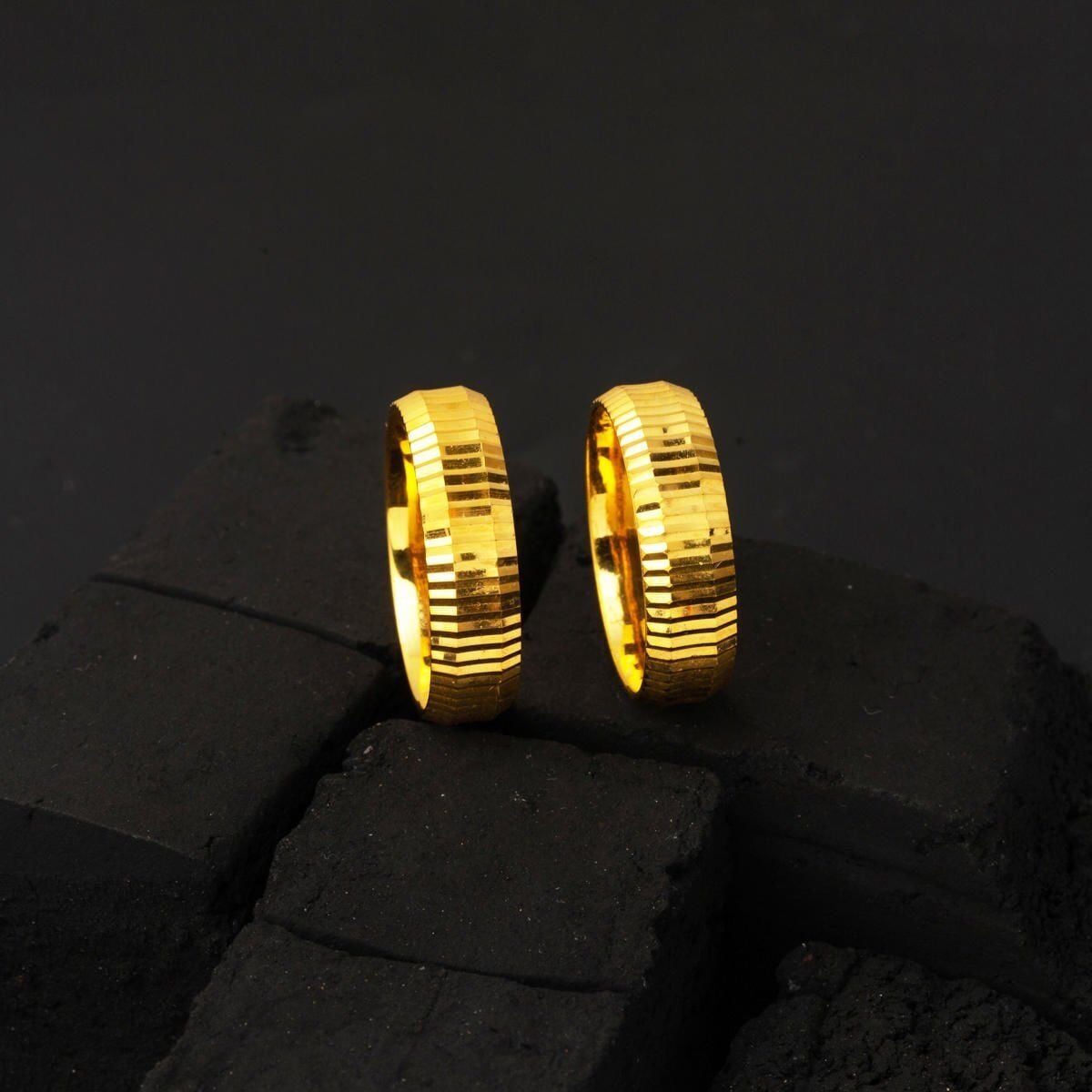 22K Yellow Gold Striped Double Wedding Band Ring Set