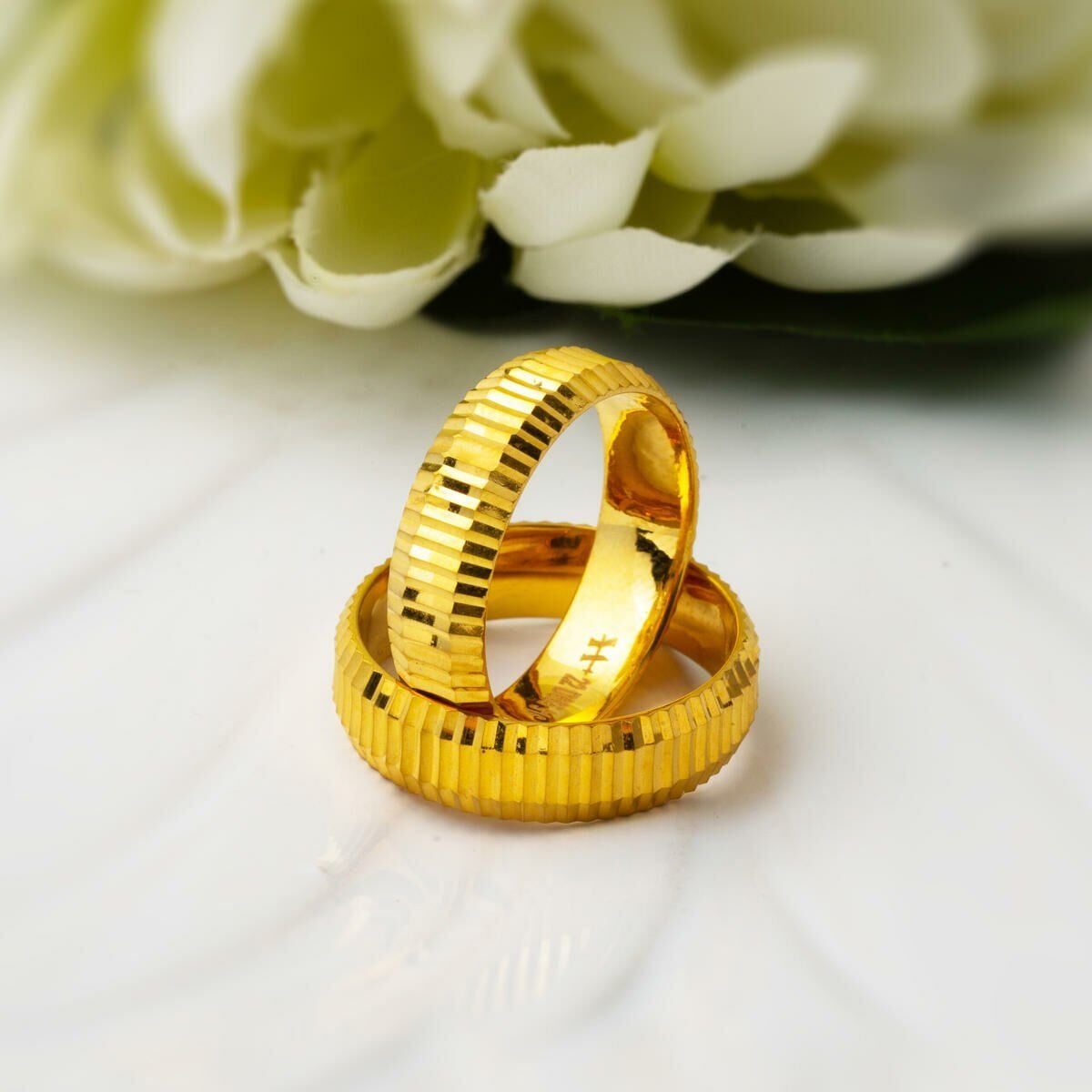 22K Yellow Gold Striped Double Wedding Band Ring Set