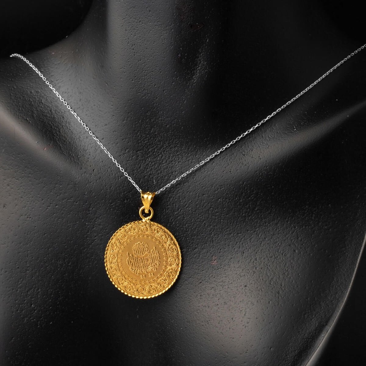 22K Yellow Gold Full Pendant