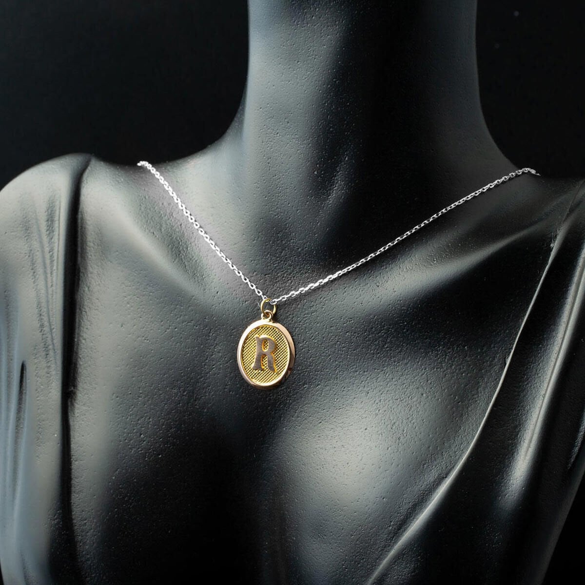 14K Yellow Gold Oval R Initial Pendant