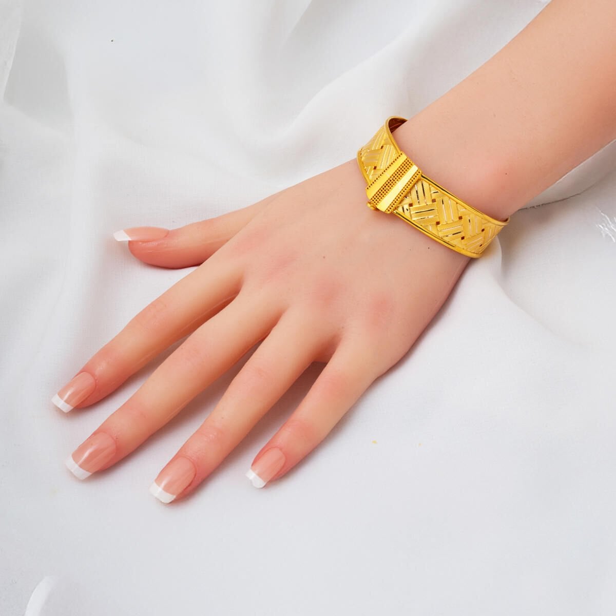 14K Yellow Gold Basket Mesh Hinged Cuff Bangle