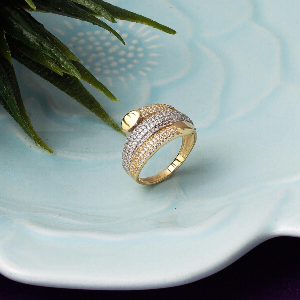 14K Yellow Gold Tria Cubic Zirconia Ring