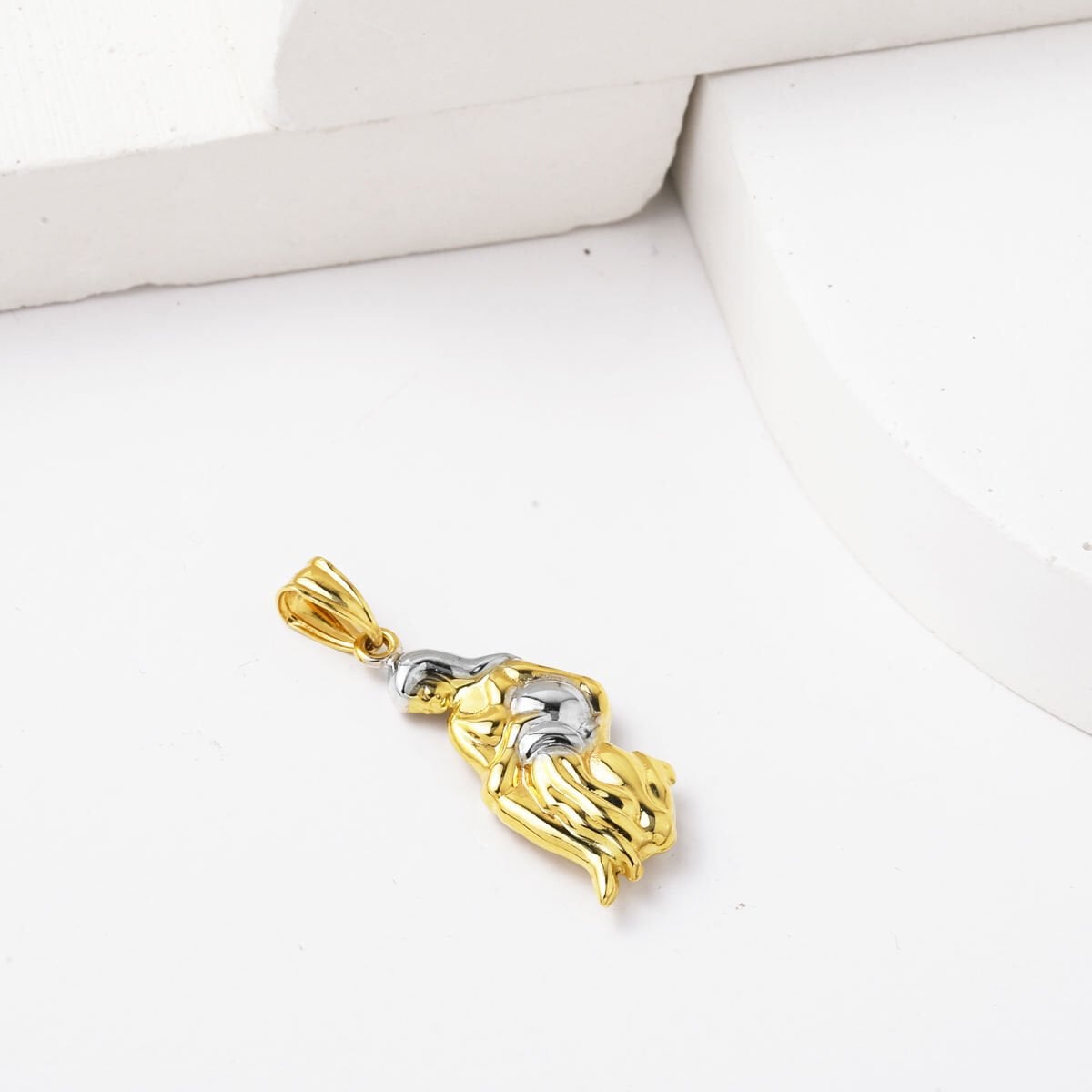 14K Yellow Gold Zodiac Aquarius Pendant