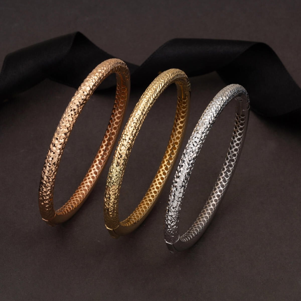 14K Yellow Gold Sparkling Hinged Cuff Bangle
