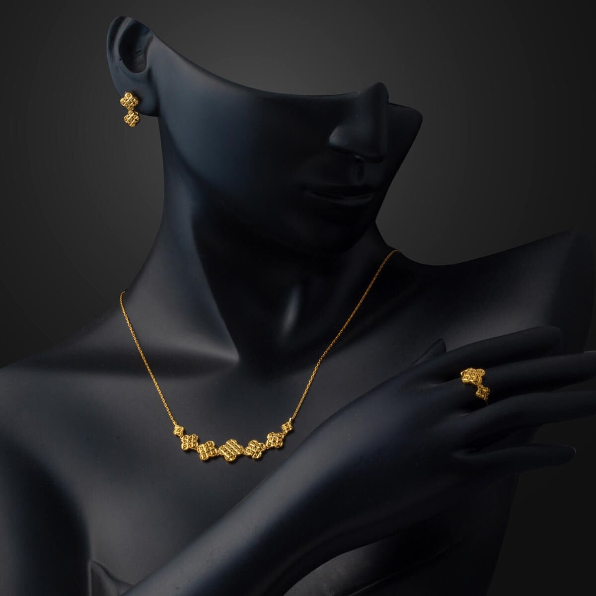 22K Yellow Gold Daisy Ivy Jewelry Set
