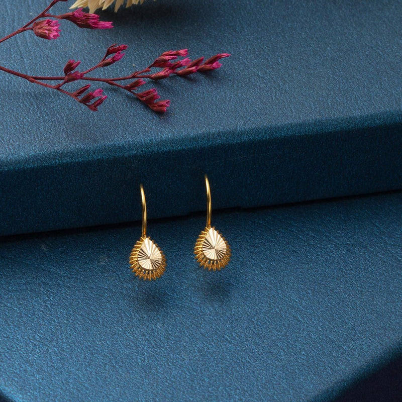 14K Yellow Gold Teardrop Drop Earrings