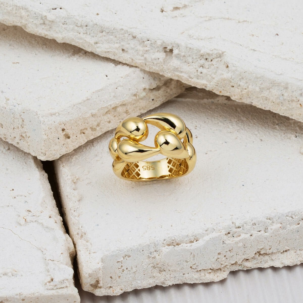 14K Yellow Gold Teardrop Ring