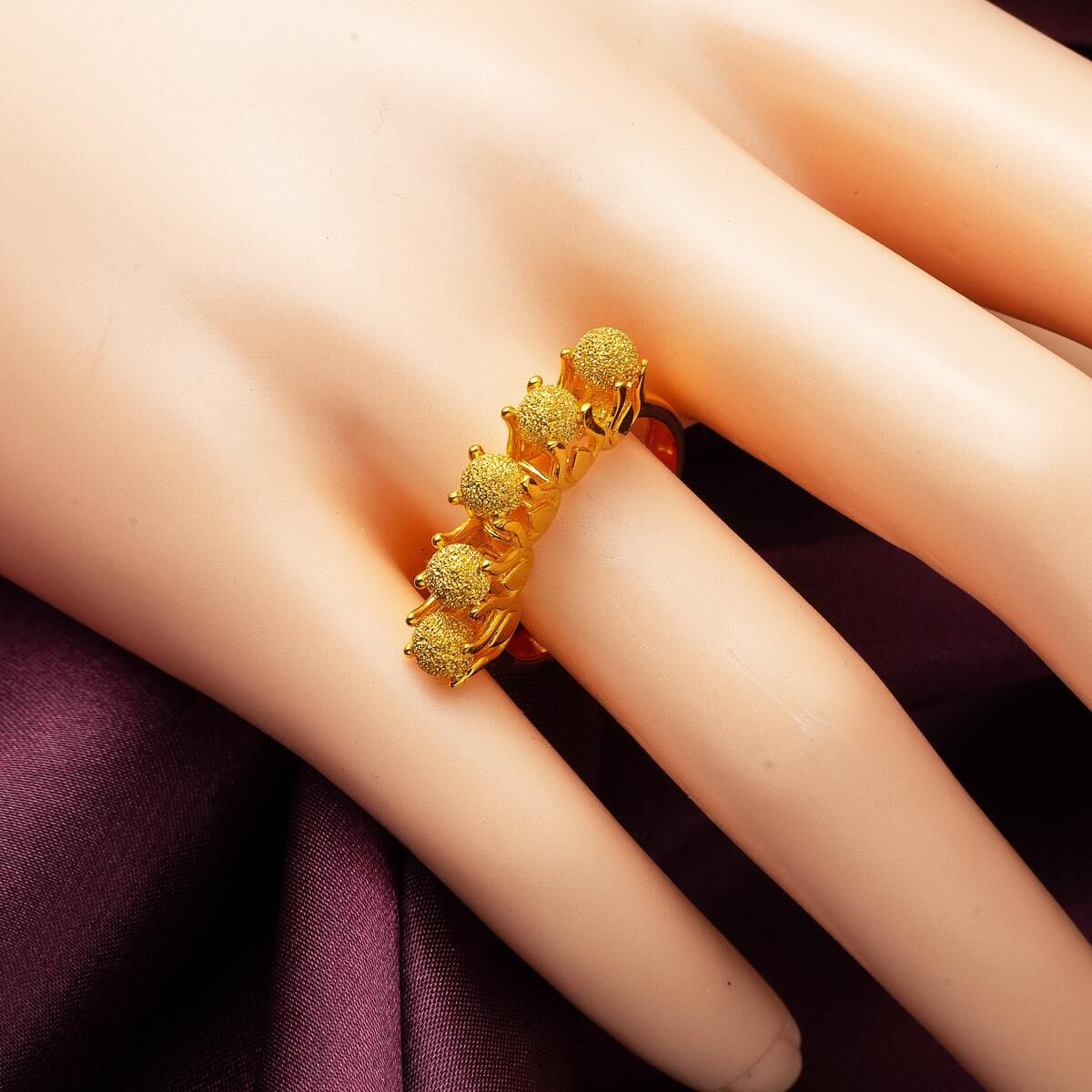 22K Yellow Gold Teardrop Bead Ring