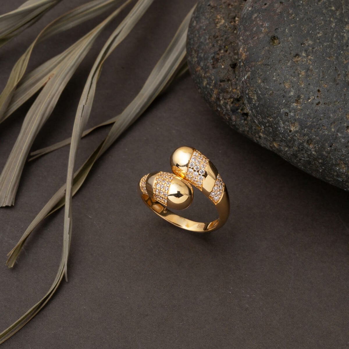 14K Yellow Gold Teardrop Cubic Zirconia Women's Ring