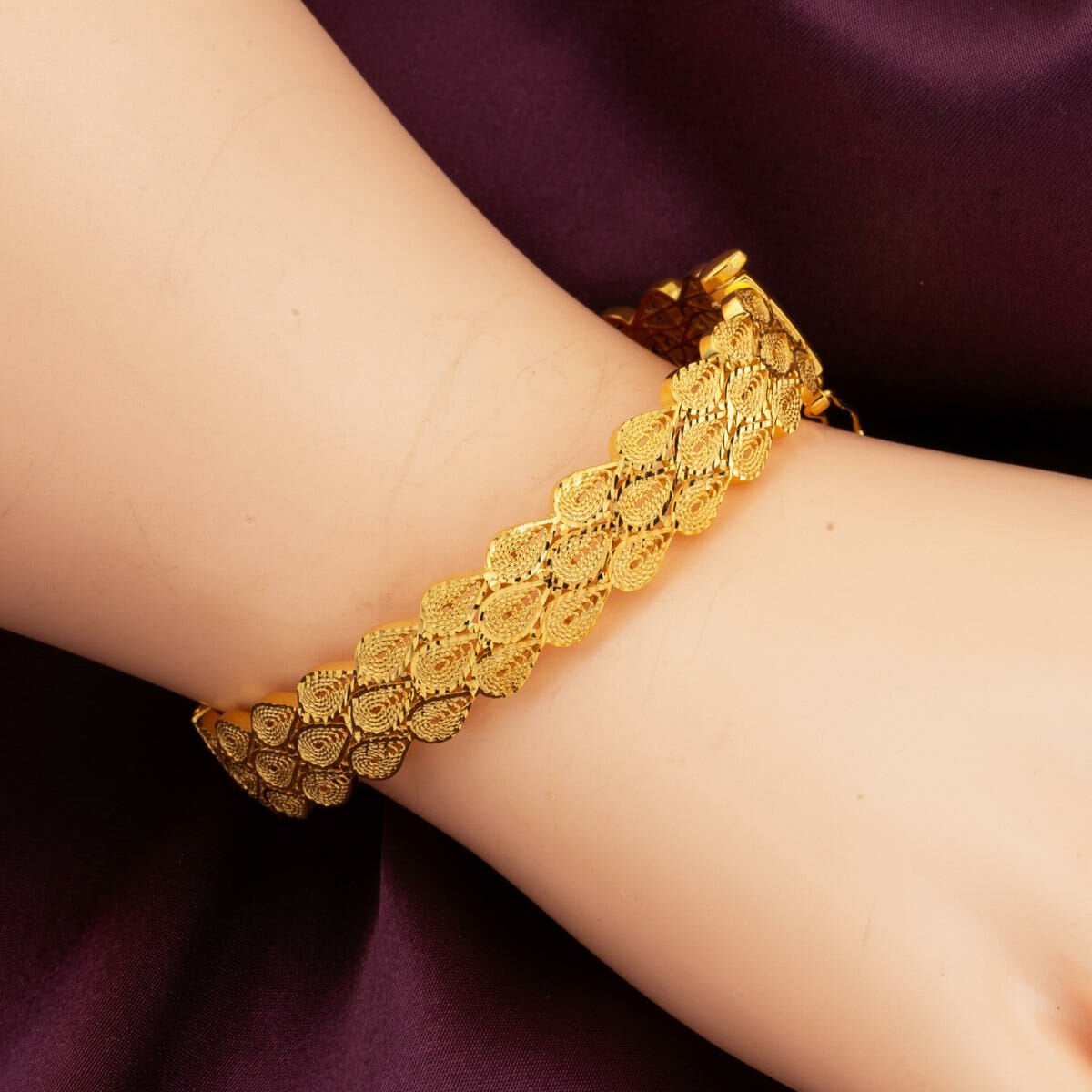 14K Yellow Gold Teardrop Hinged Cuff Bracelet