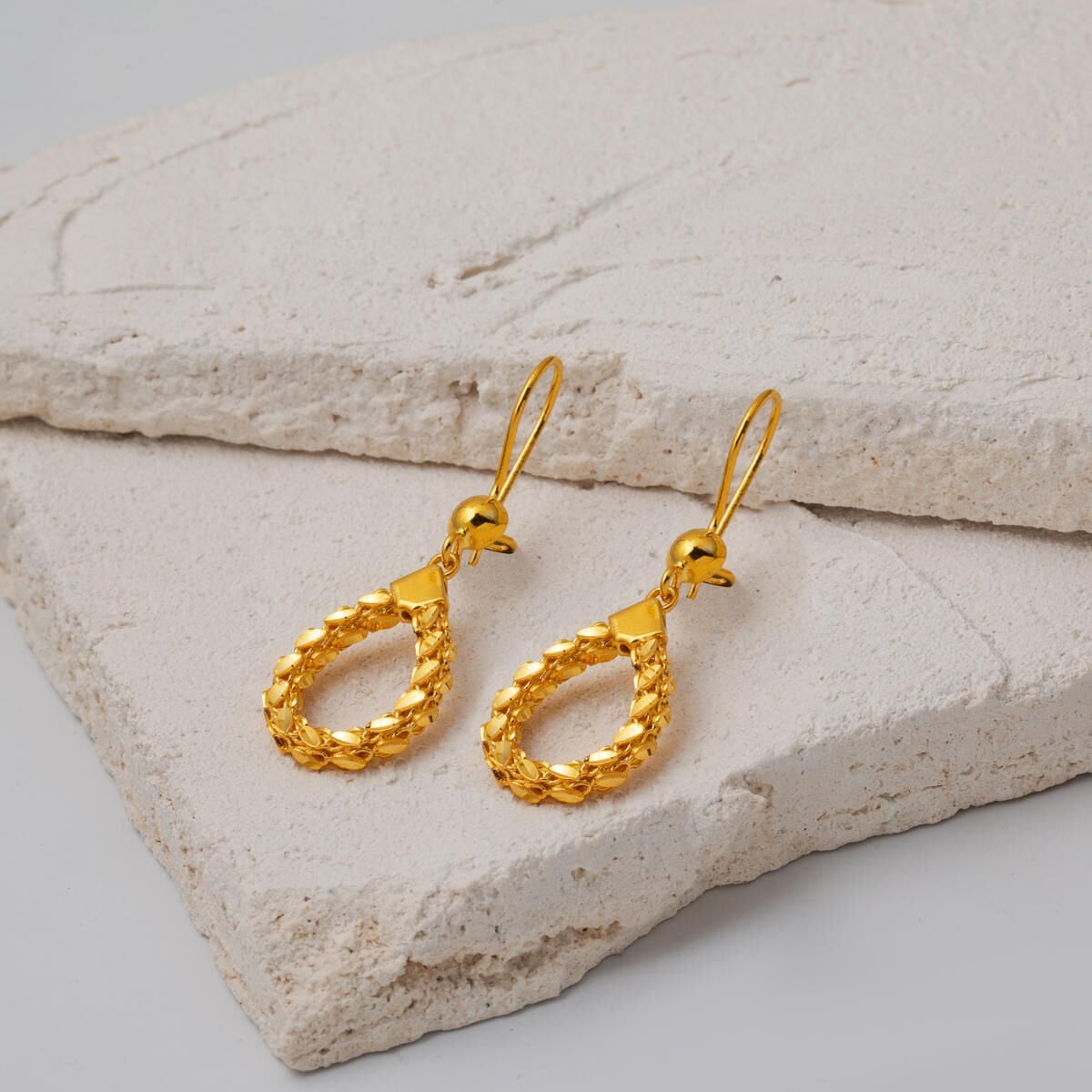 14K Yellow Gold Teardrop Dangle Earrings (3.97 g)