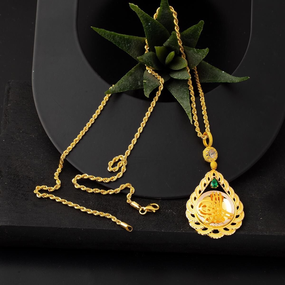14K Yellow Gold Teardrop Ottoman Tughra Green Cubic Zirconia Necklace