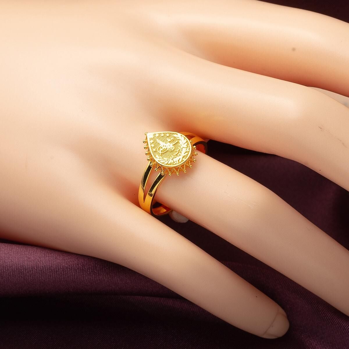 14K Yellow Gold Teardrop Ottoman Tughra Ring