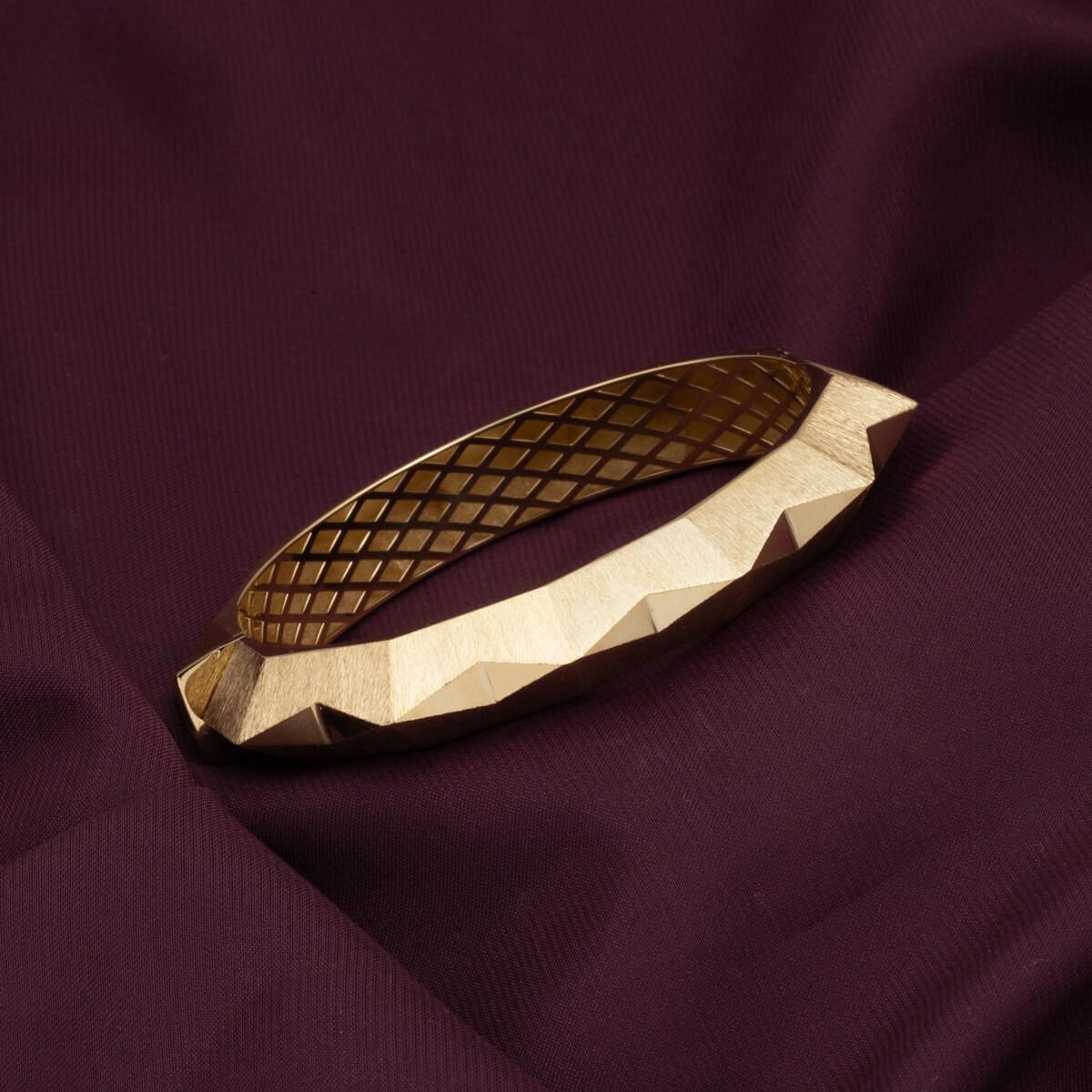 14K Yellow Gold Swallow Hinged Cuff Bangle