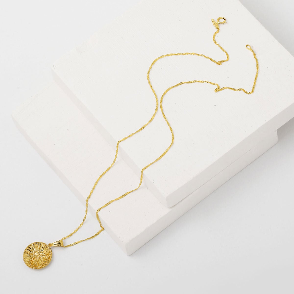 14K Yellow Gold Infinity Circle Pendant
