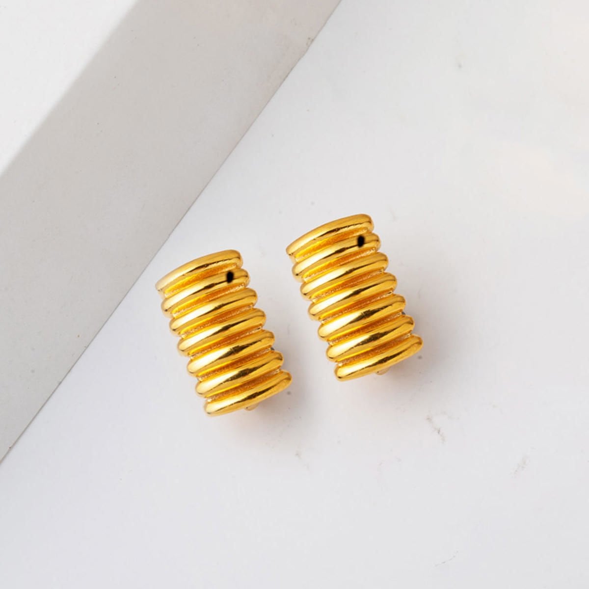 22K Yellow Gold Seashell Earrings