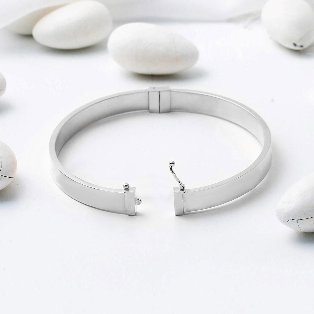14K White Gold Egg-Shaped Hinged Cuff Bracelet