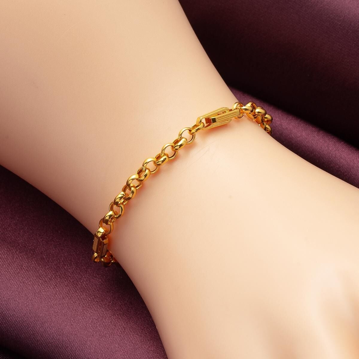 22K Yellow Gold Rolo Chain Bracelet