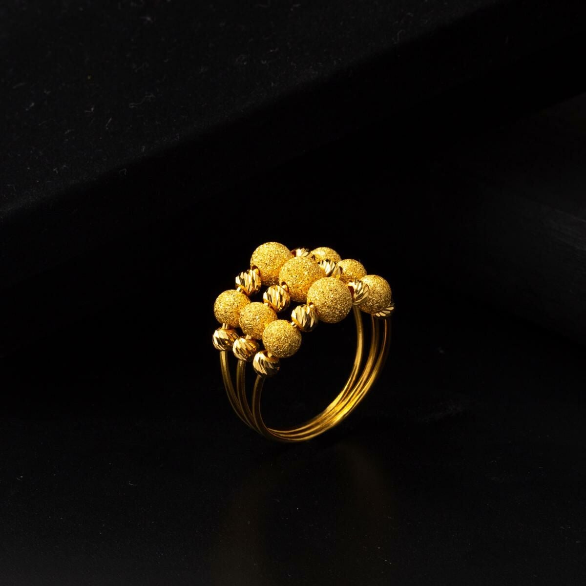 22K Yellow Gold Gold Bead Bead Ribbed Ring