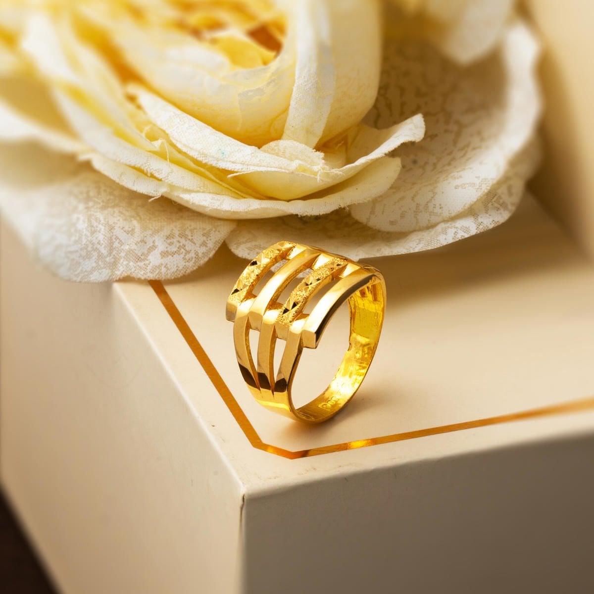 22K Yellow Gold Four Row Ribbed Ring