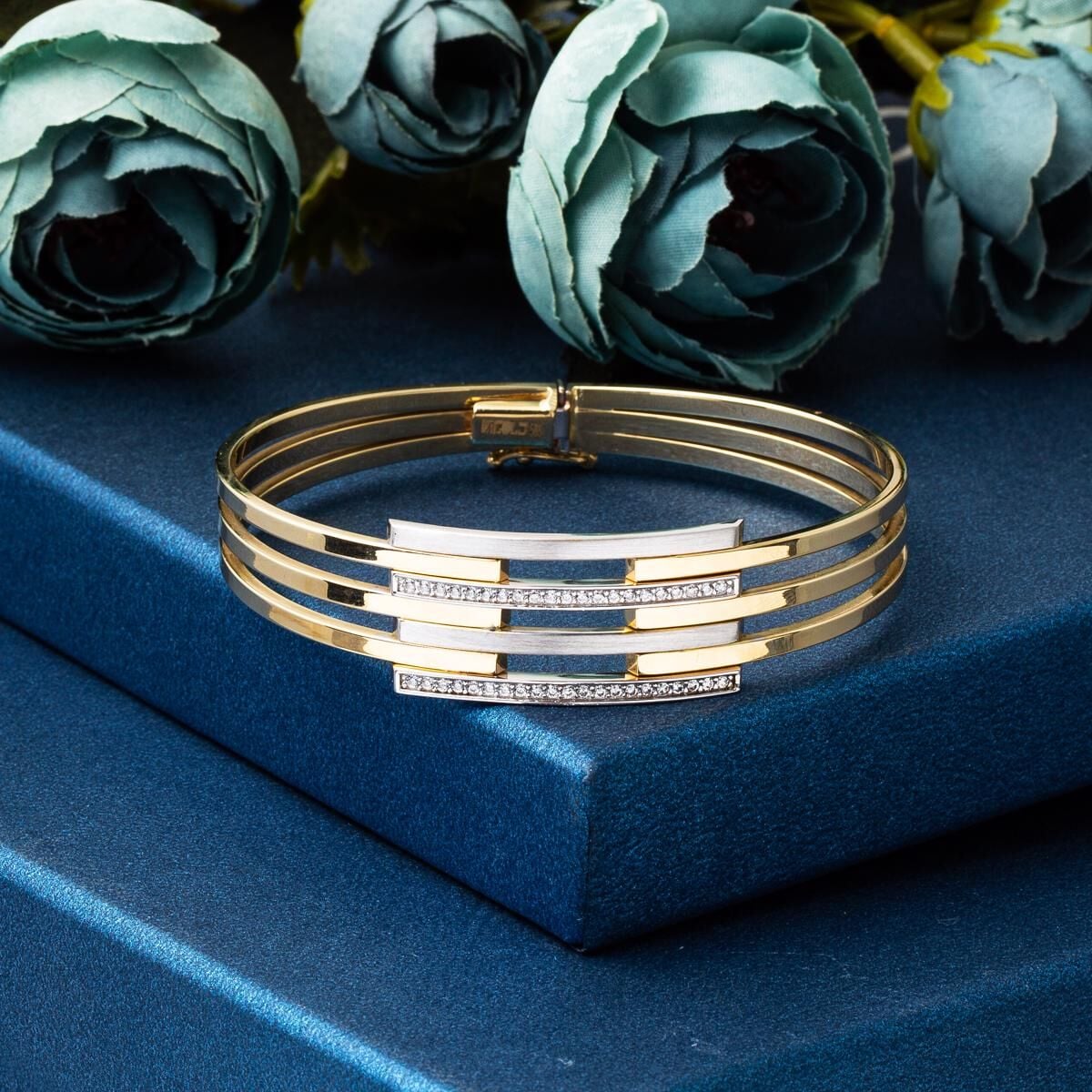 14K Yellow Gold Quad Ribbed Hinged Cuff Cubic Zirconia Bangle