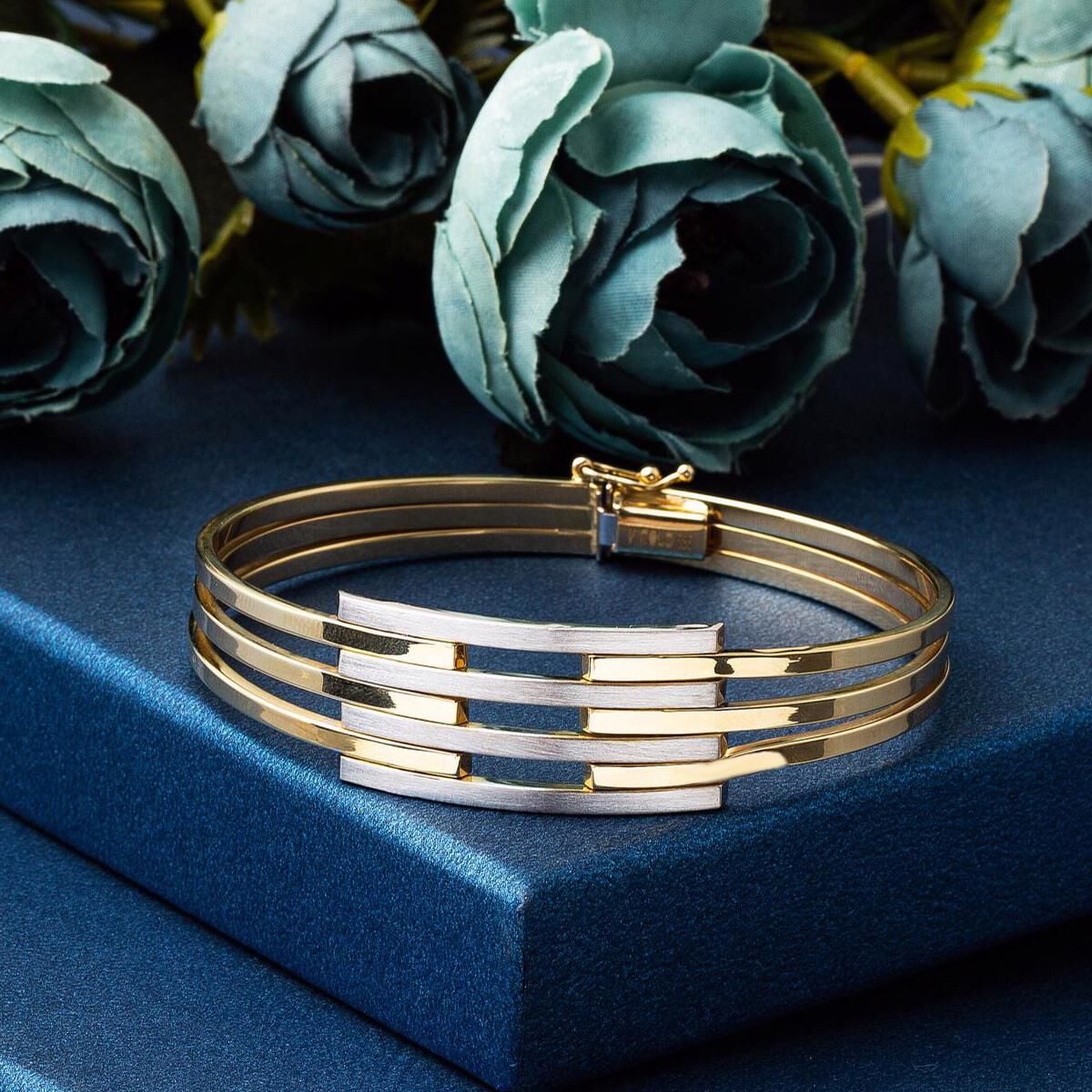 14K Yellow Gold Quad Ribbed Hinged Cuff Bangle