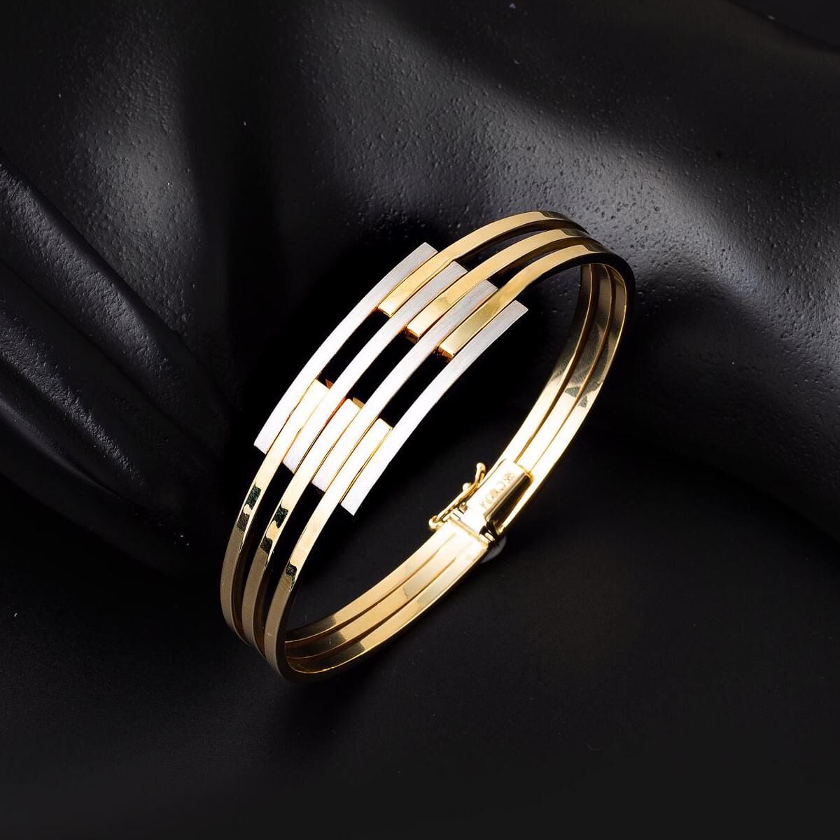 14K Yellow Gold Quad Ribbed Hinged Cuff Bangle