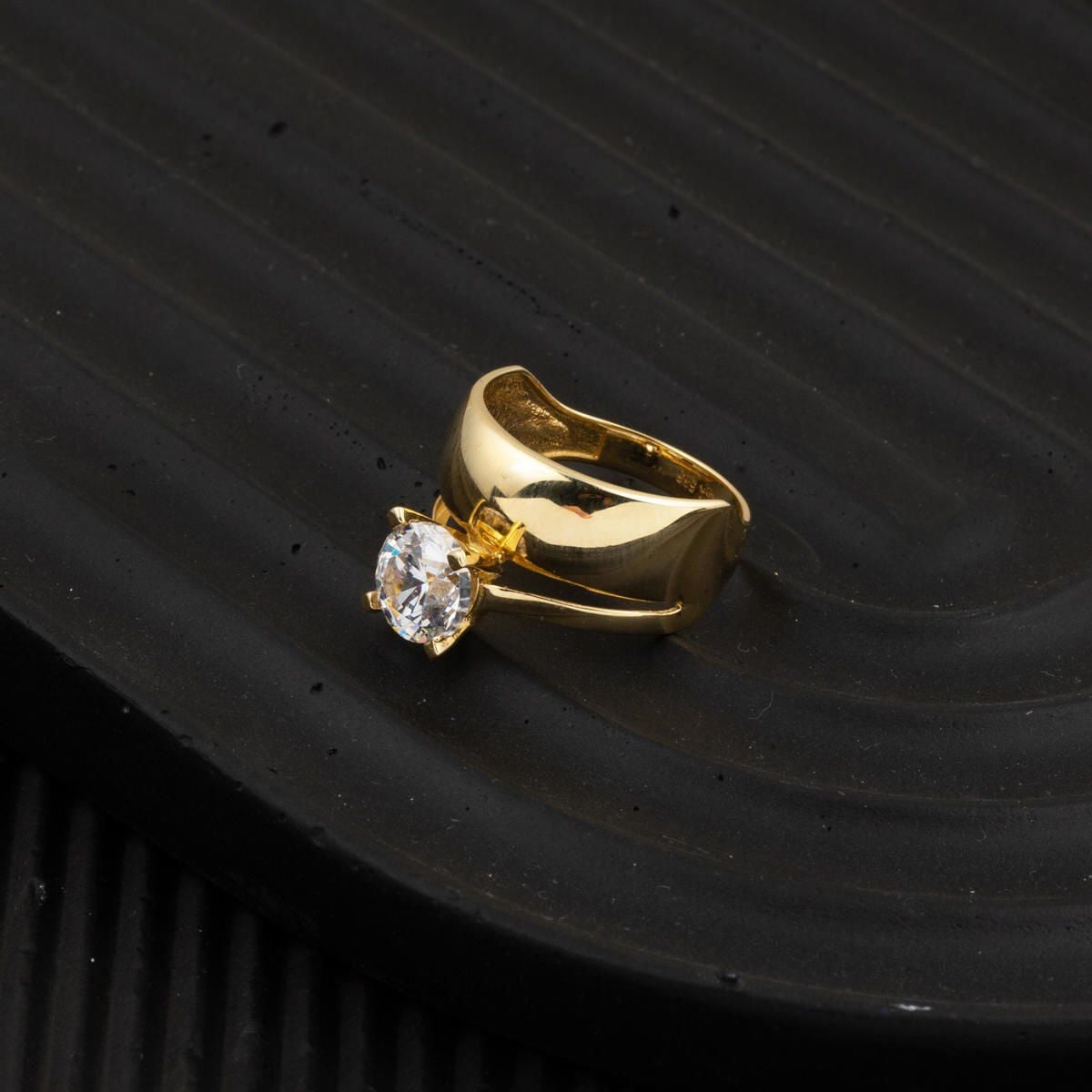 14K Yellow Gold Single Stone Wedding Band Cubic Zirconia Ring