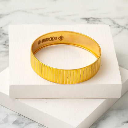 22K Yellow Gold Setina Cut Bangle