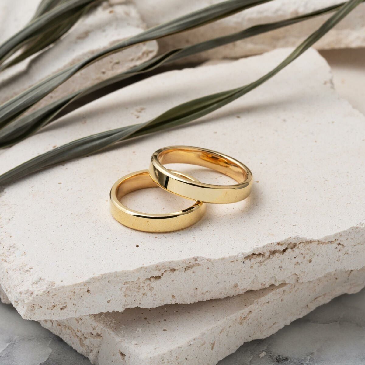 14K Yellow Gold Square-Cut 4 mm Double Wedding Band Set