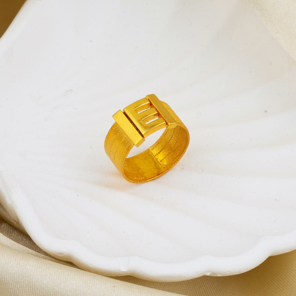 22K Yellow Gold Initial E Trabzon Mesh Ring