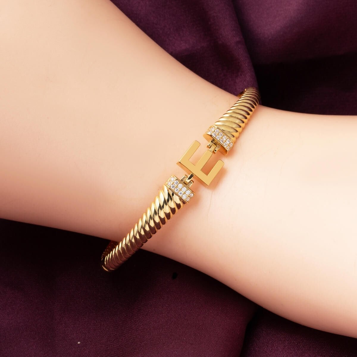 14K Yellow Gold E Initial Twisted Cubic Zirconia Hinged Cuff Bangle
