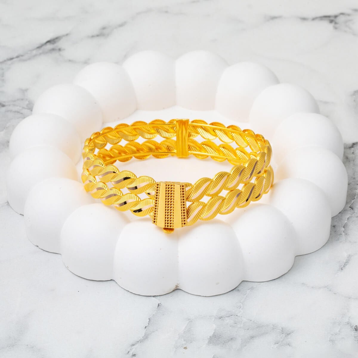14K Yellow Gold Leaf Twisted Hinged Cuff Bangle