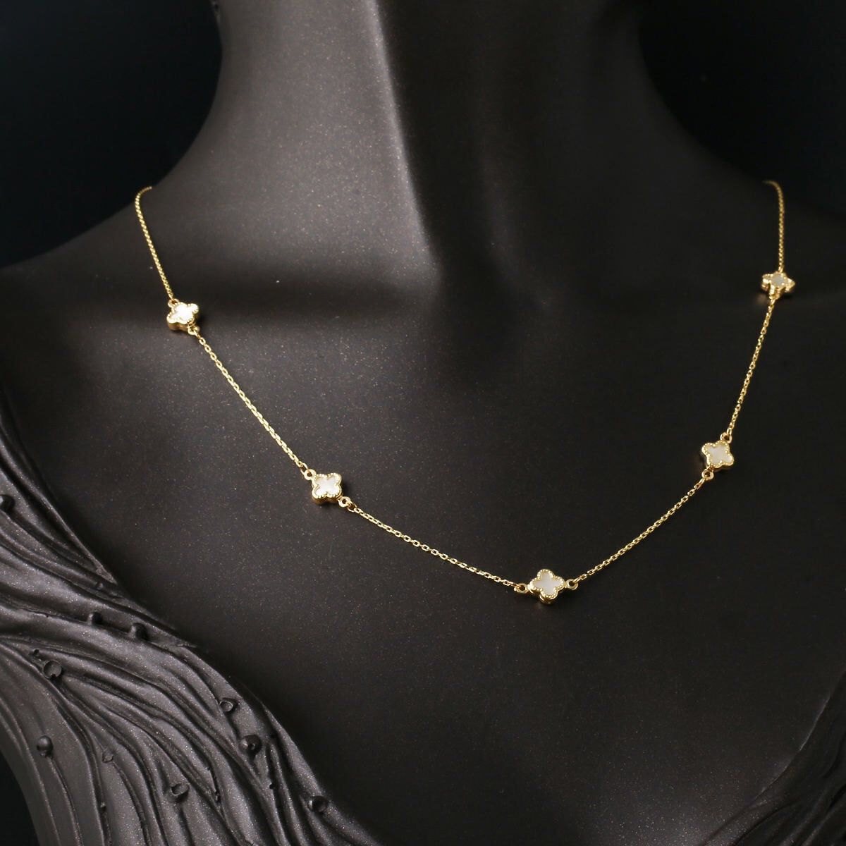 14K Yellow Gold Clover Mother of Pearl Necklace
