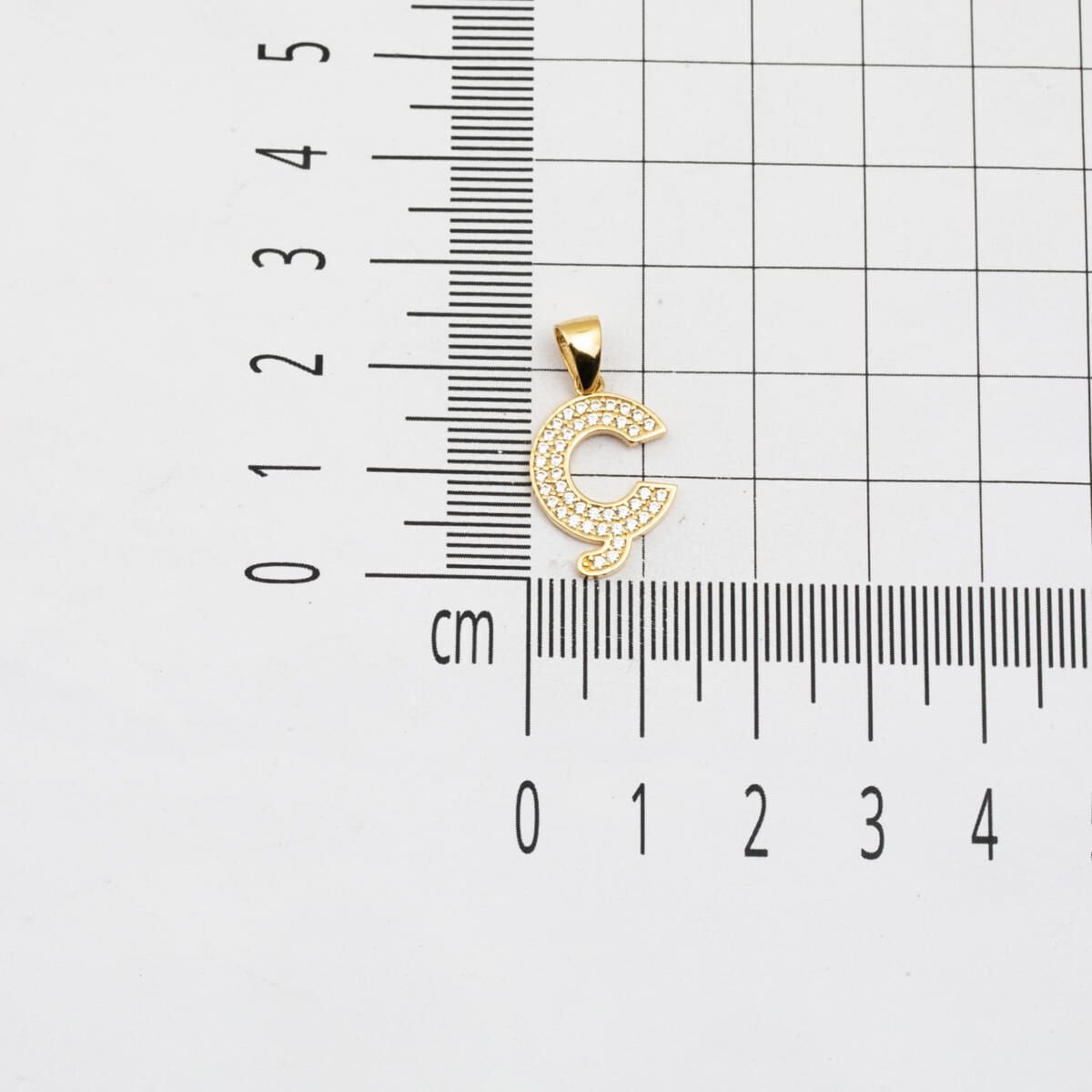 14K Yellow Gold Initial C Cubic Zirconia Pendant (1.26 g)