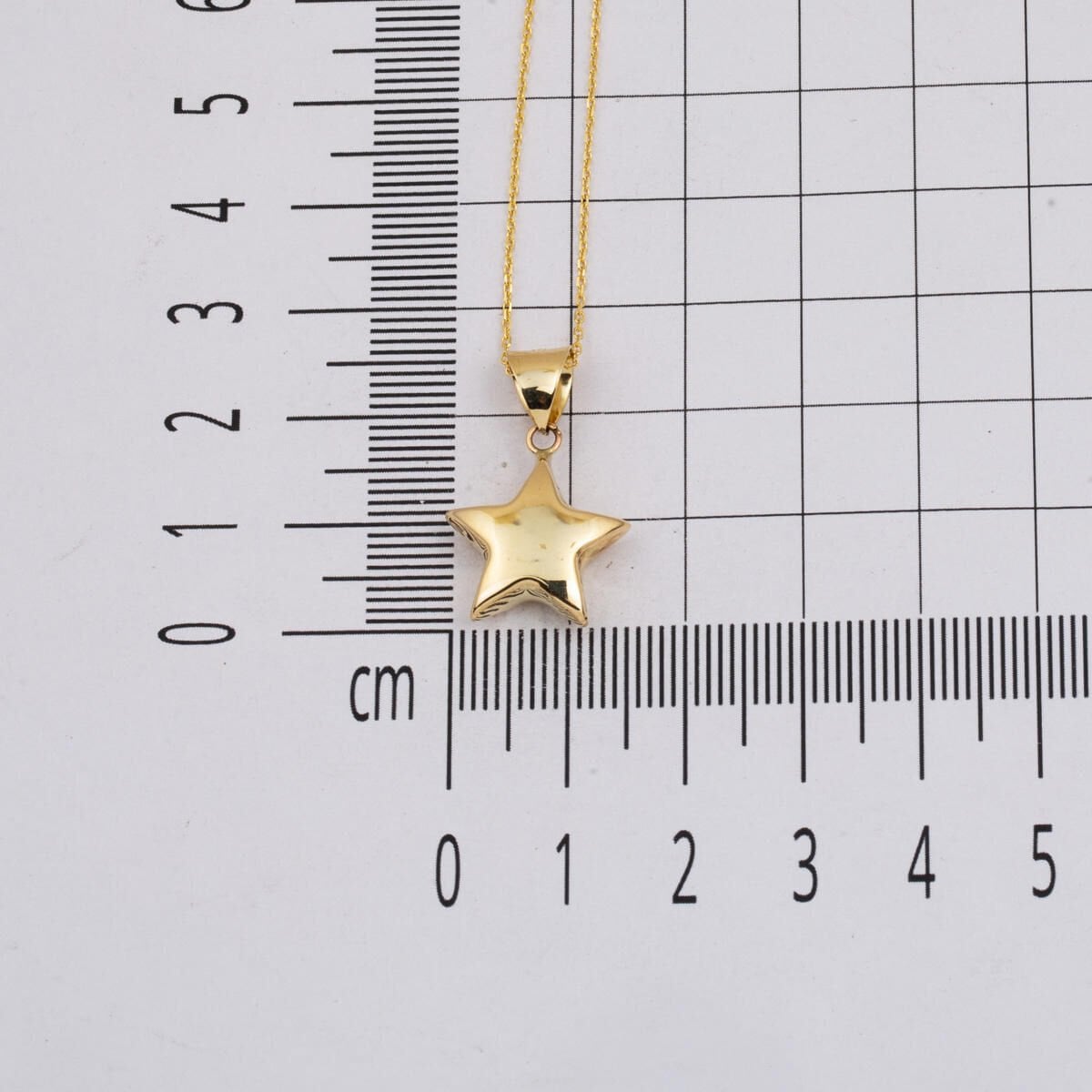 14K Yellow Gold Star Necklace