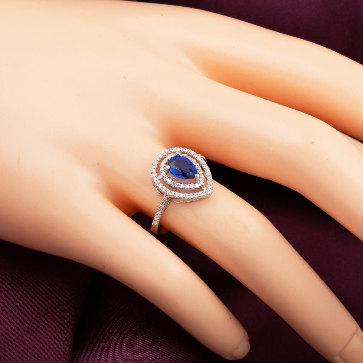 14K White Gold 1 Ct Sapphire 0.30 Ct Diamond Ring