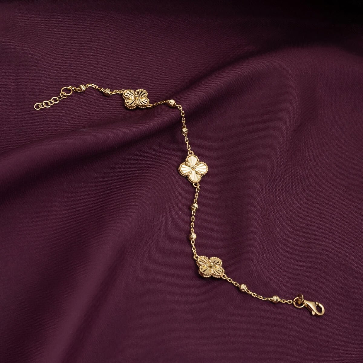 14K Yellow Gold Sparkling Clover Bracelet