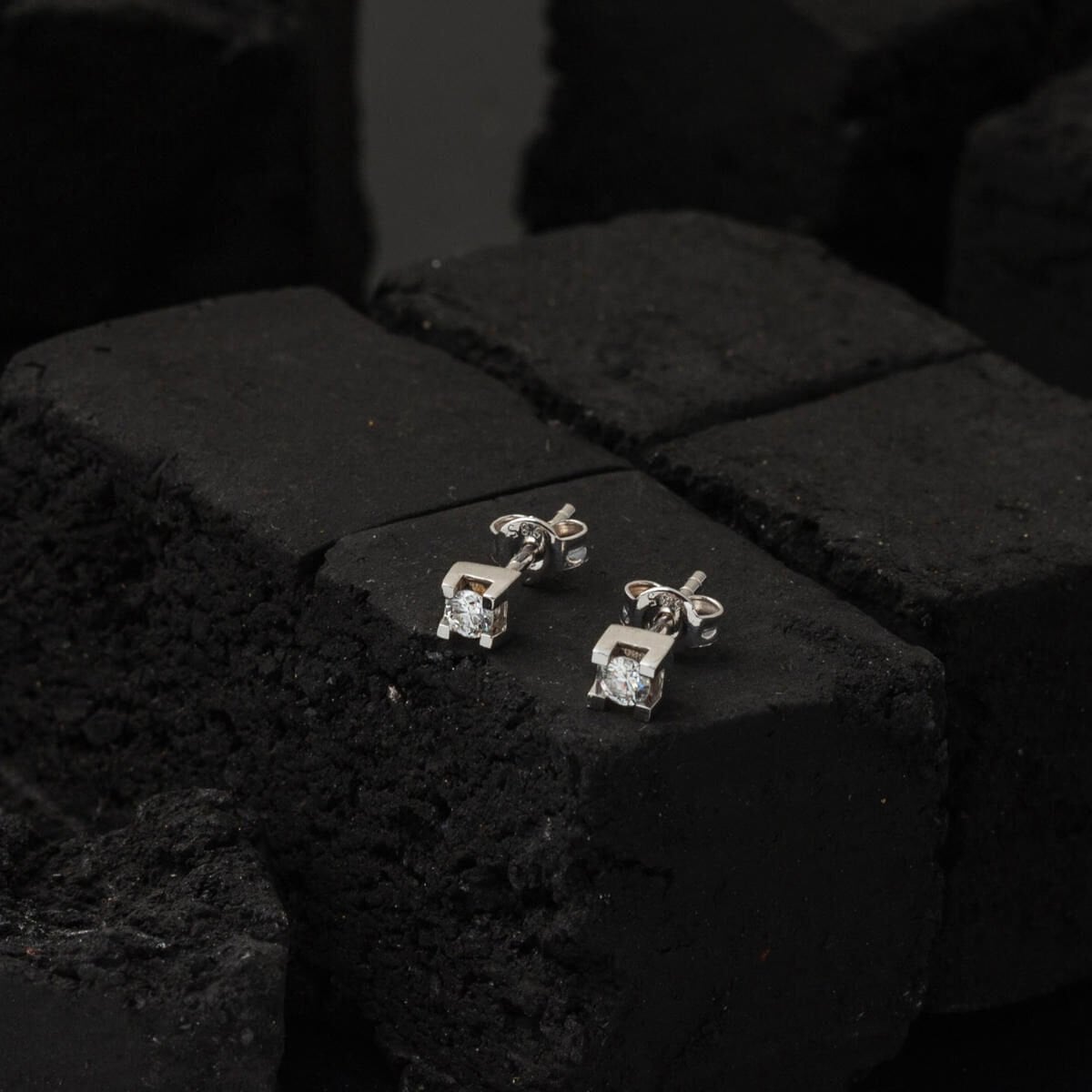 14K White Gold 0.16 Ct Solitaire Diamond Earrings