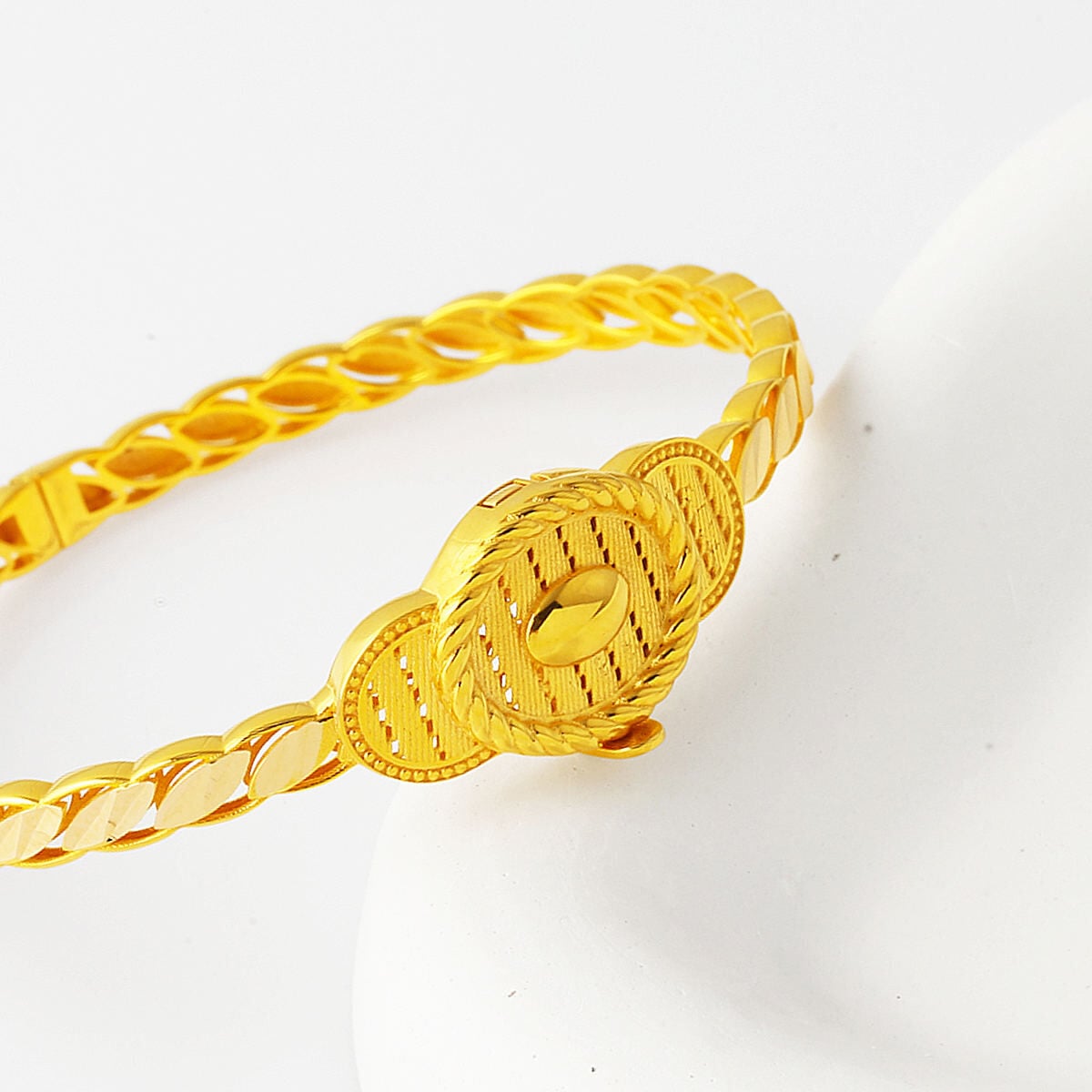 14K Yellow Gold Twisted Indian Style Hinged Cuff Bangle