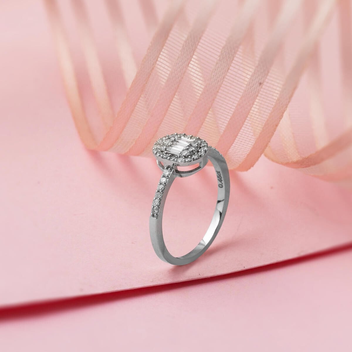14K White Gold 0.40 Ct Baguette Diamond Ring
