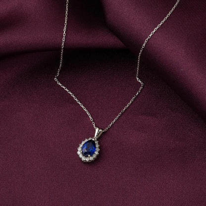 14K White Gold Elegant 0.70 Ct Sapphire Diamond Necklace
