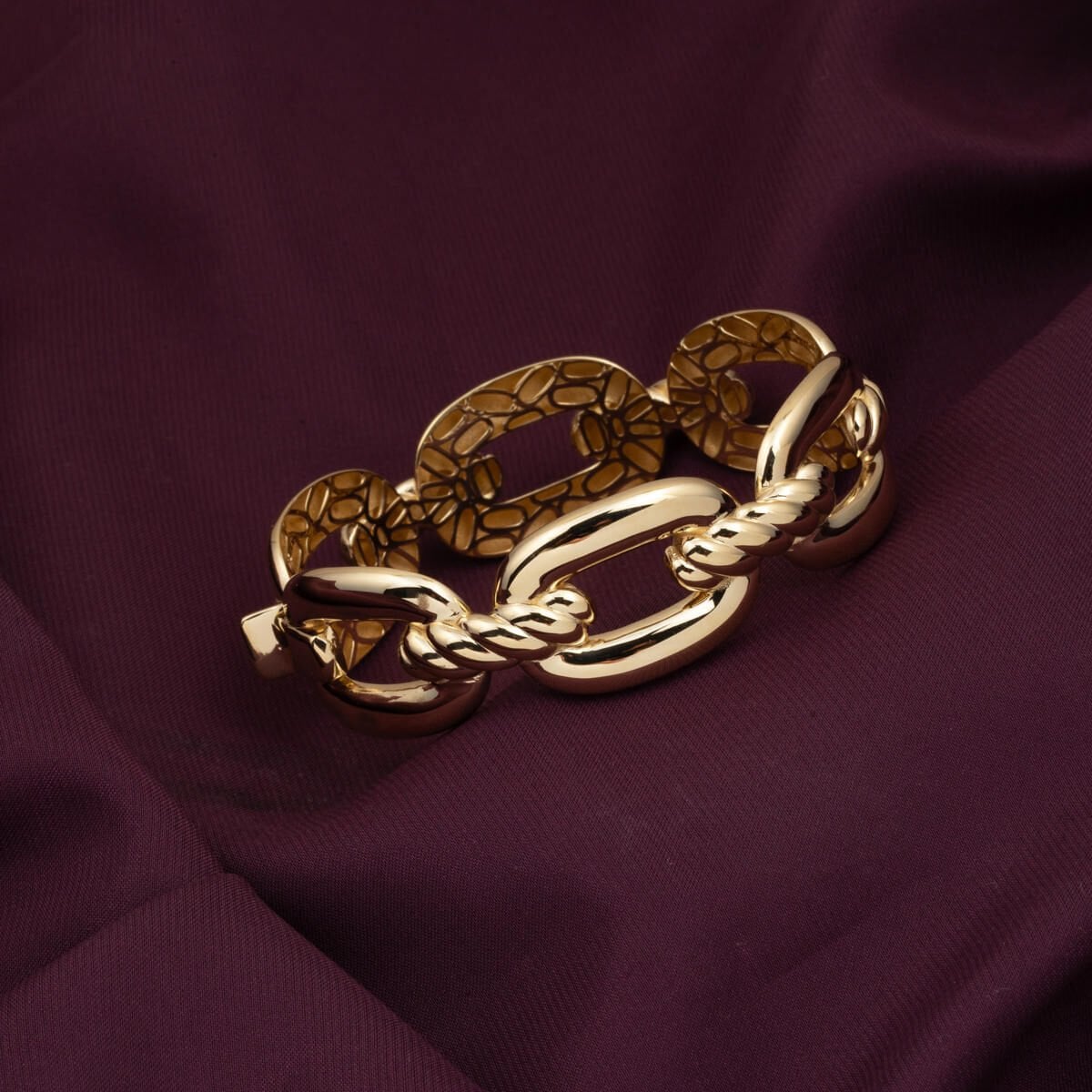 14K Yellow Gold Chain Hinged Cuff Bangle (22.39 g)