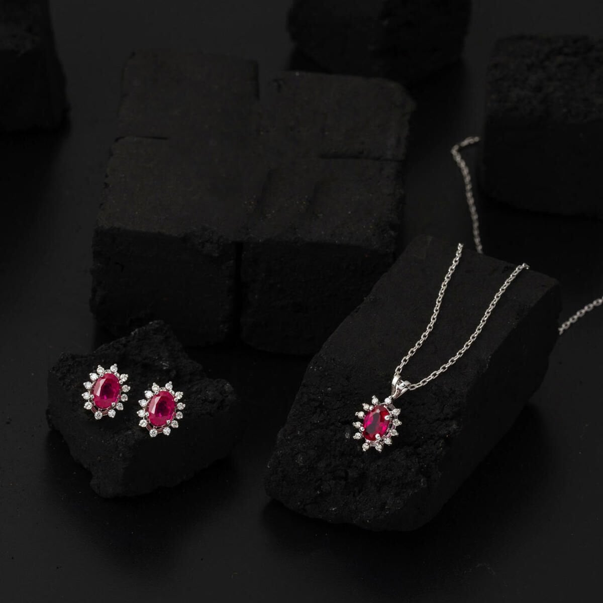 14K White Gold 1.50 Ct Ruby Diamond Earrings Necklace Set