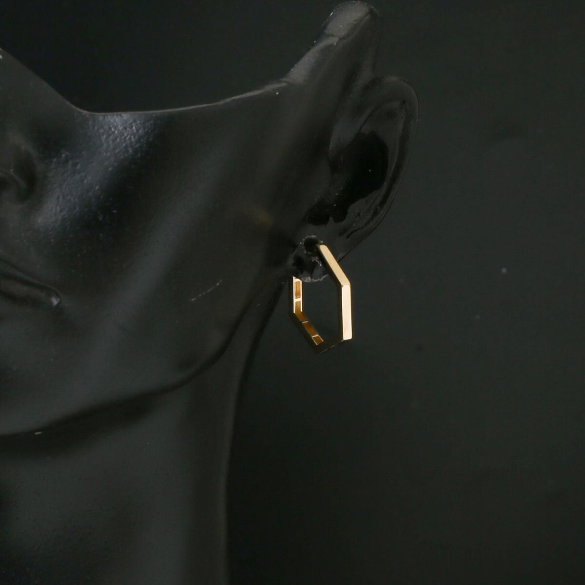 14K Yellow Gold Square-Cut Hoop Earrings (1.4 g)