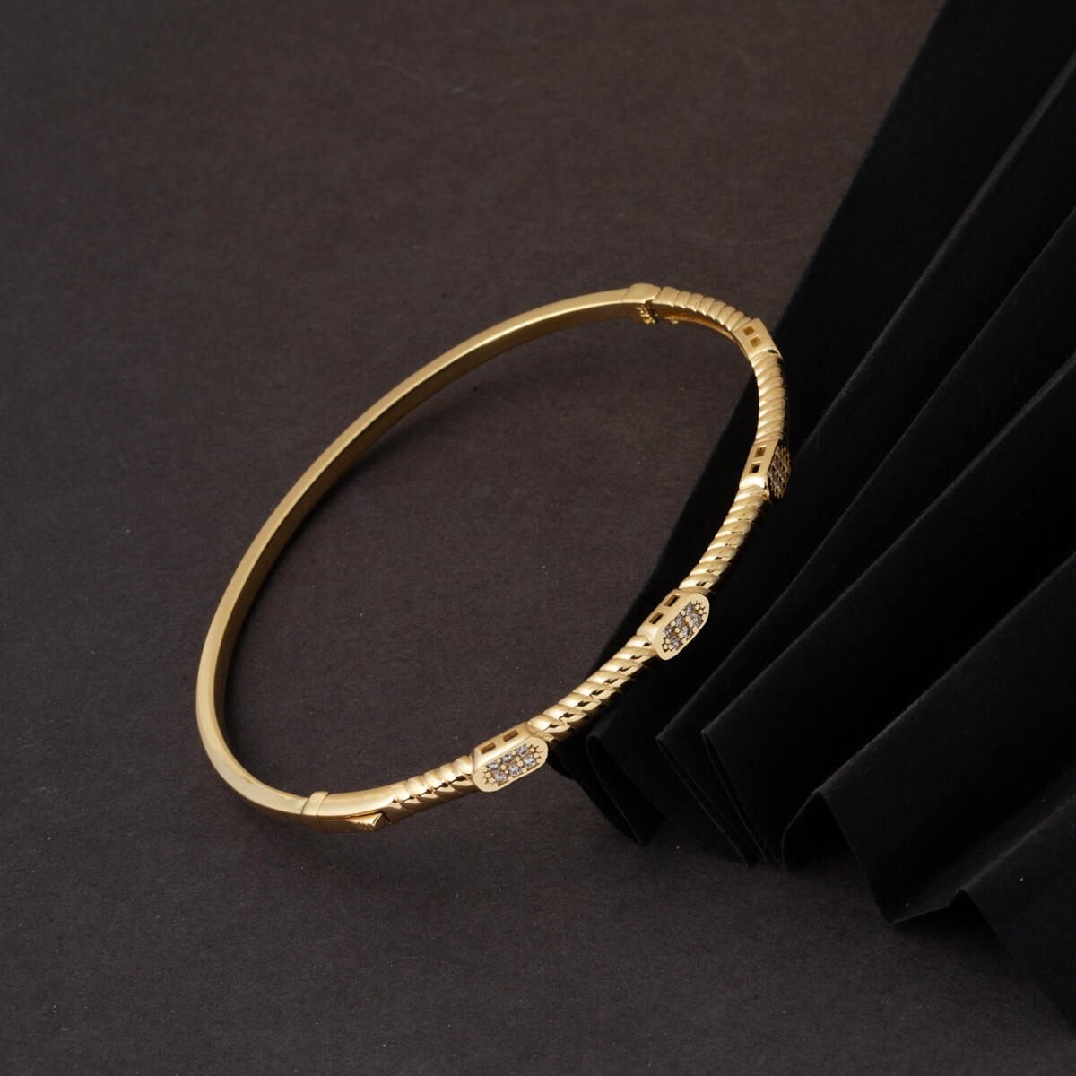 14K Yellow Gold Trendy Twisted Hinged Cuff Cubic Zirconia Bangle
