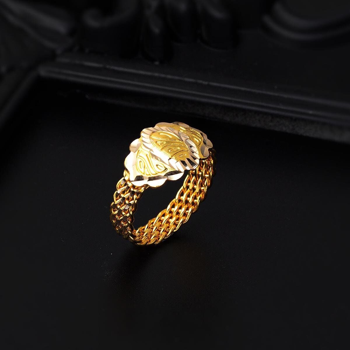 14K Yellow Gold Erzurum Twisted Ring (4.11 g)